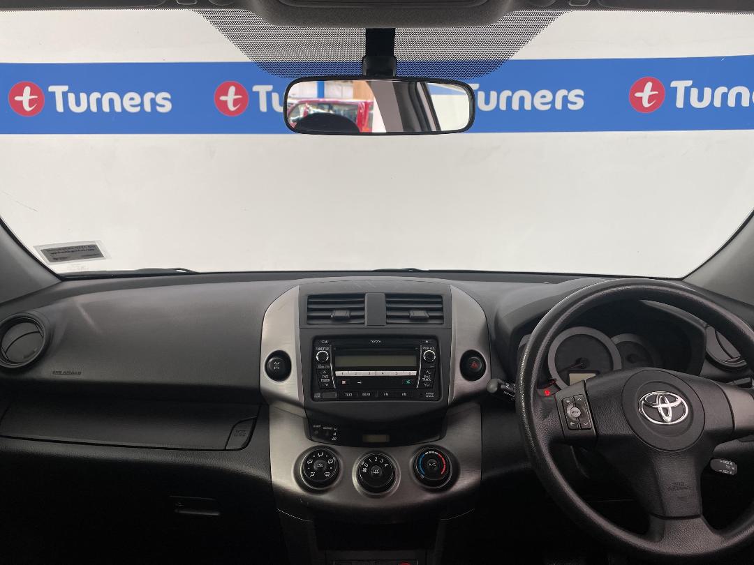 Photo '17' of Toyota Rav4 Photo '17' of Toyota Rav4