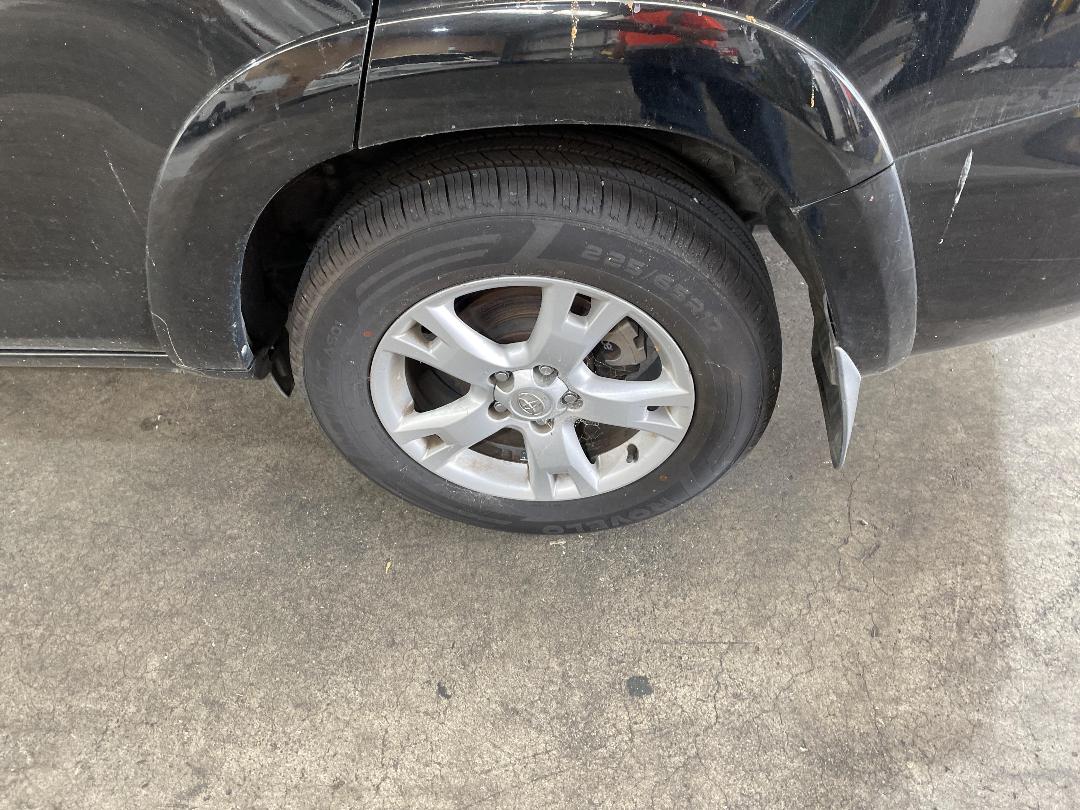 Photo '12' of Toyota Rav4 LTD