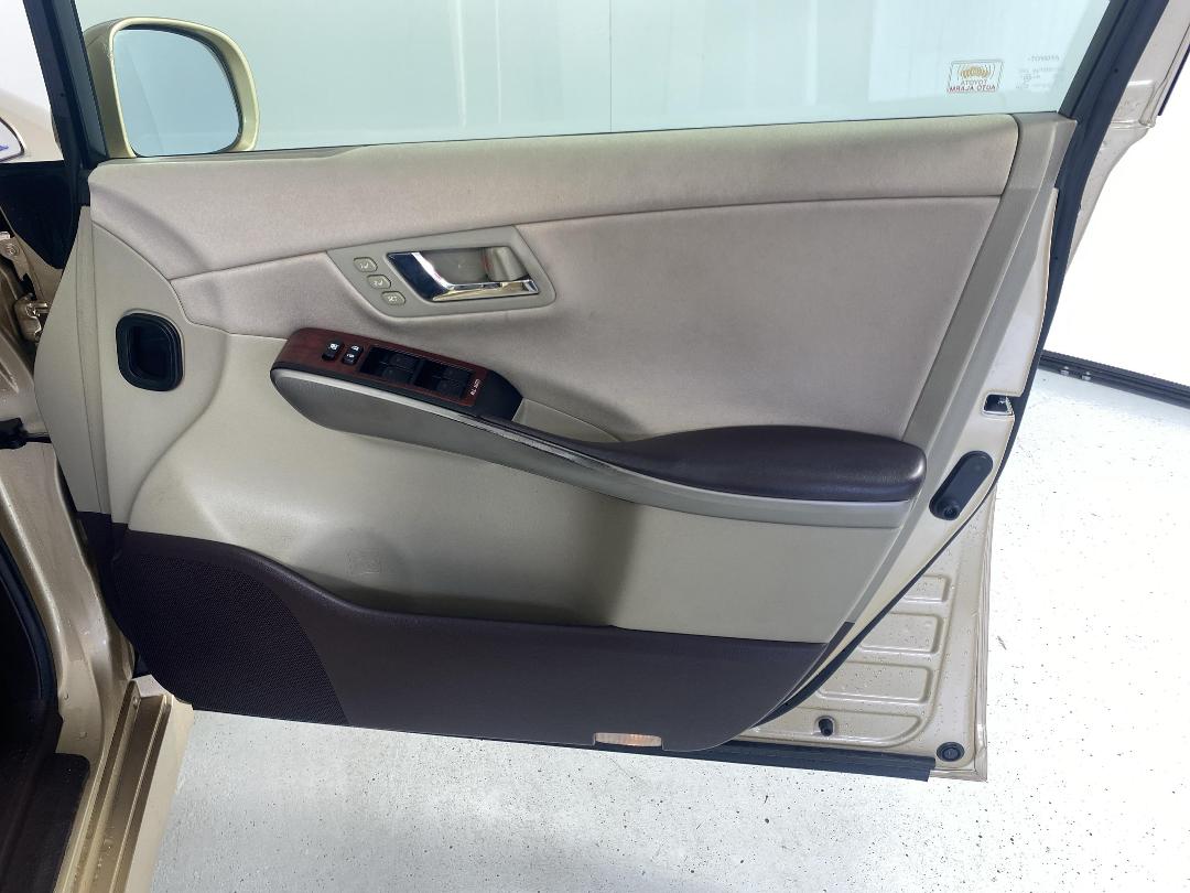 Photo '15' of Toyota SAI Photo '15' of Toyota SAI