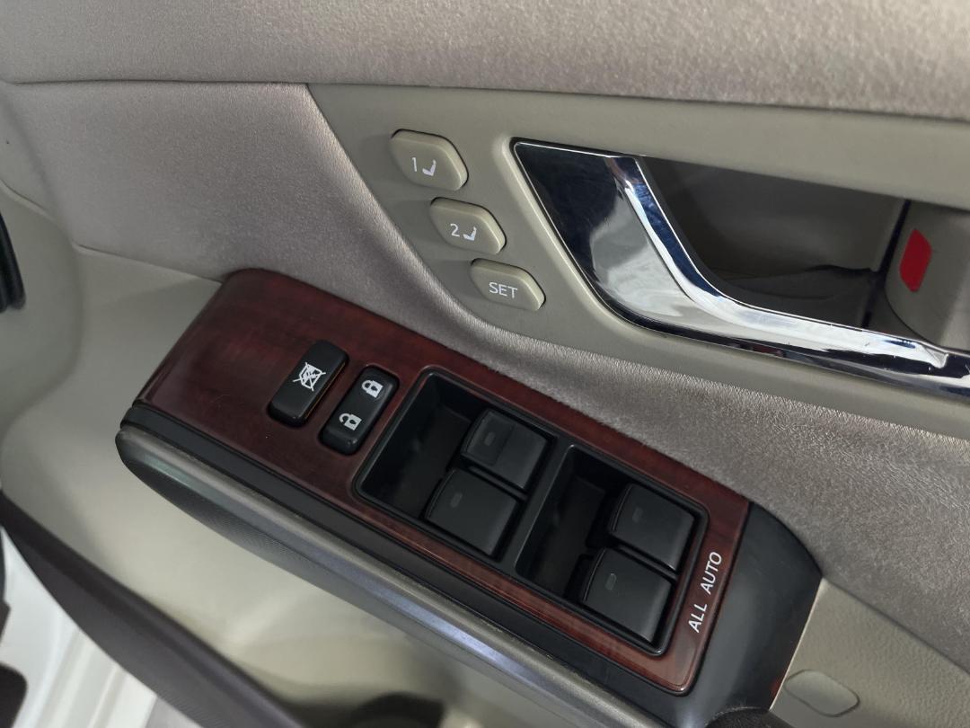 Photo '24' of Toyota SAI