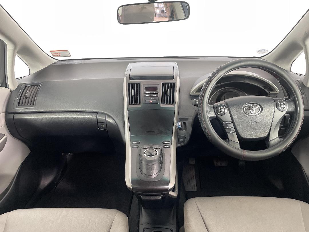 Photo '17' of Toyota SAI