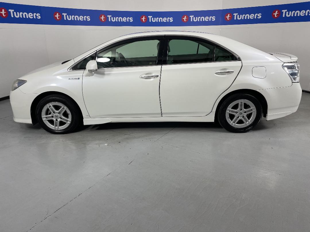 Photo '24' of Toyota SAI