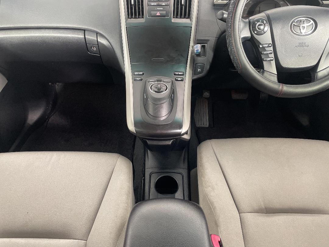 Photo '18' of Toyota SAI