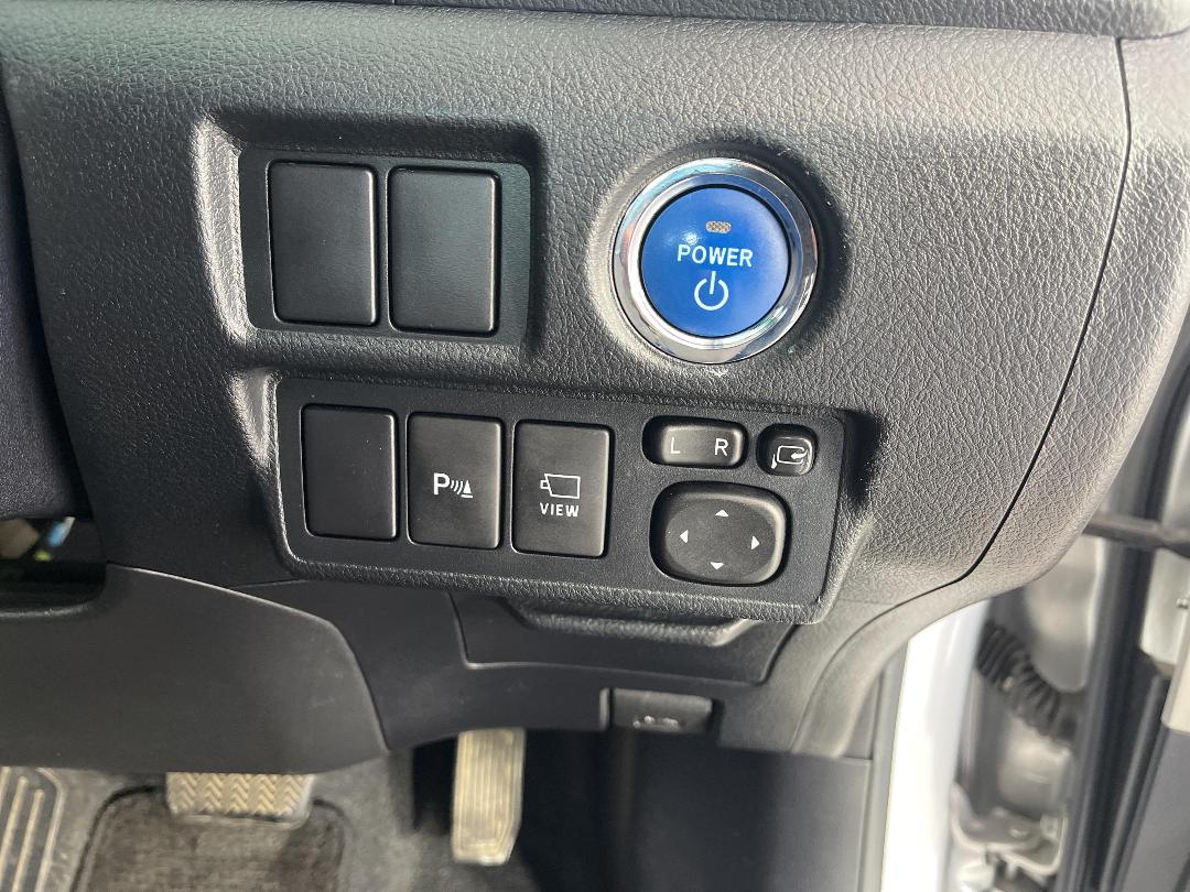 Photo '25' of Toyota SAI