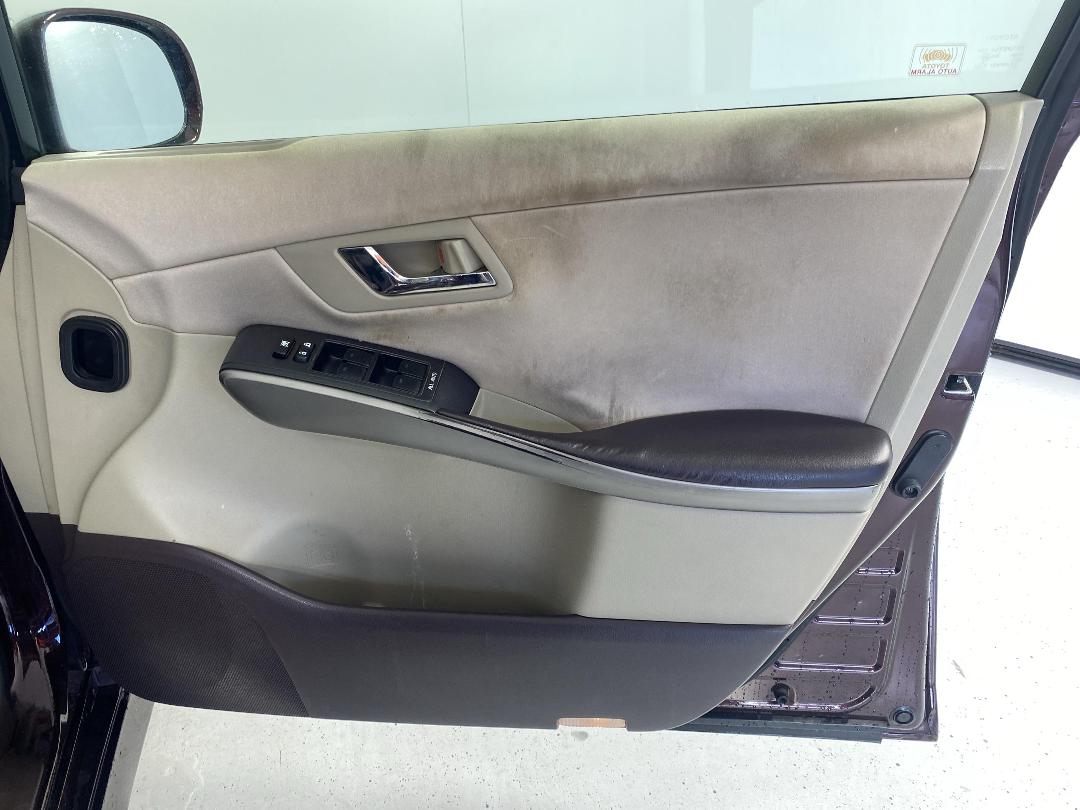 Photo '13' of Toyota SAI