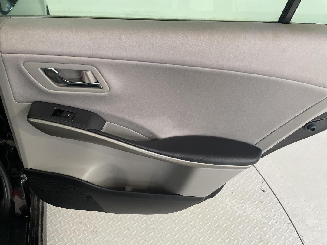 Photo '19' of Toyota SAI