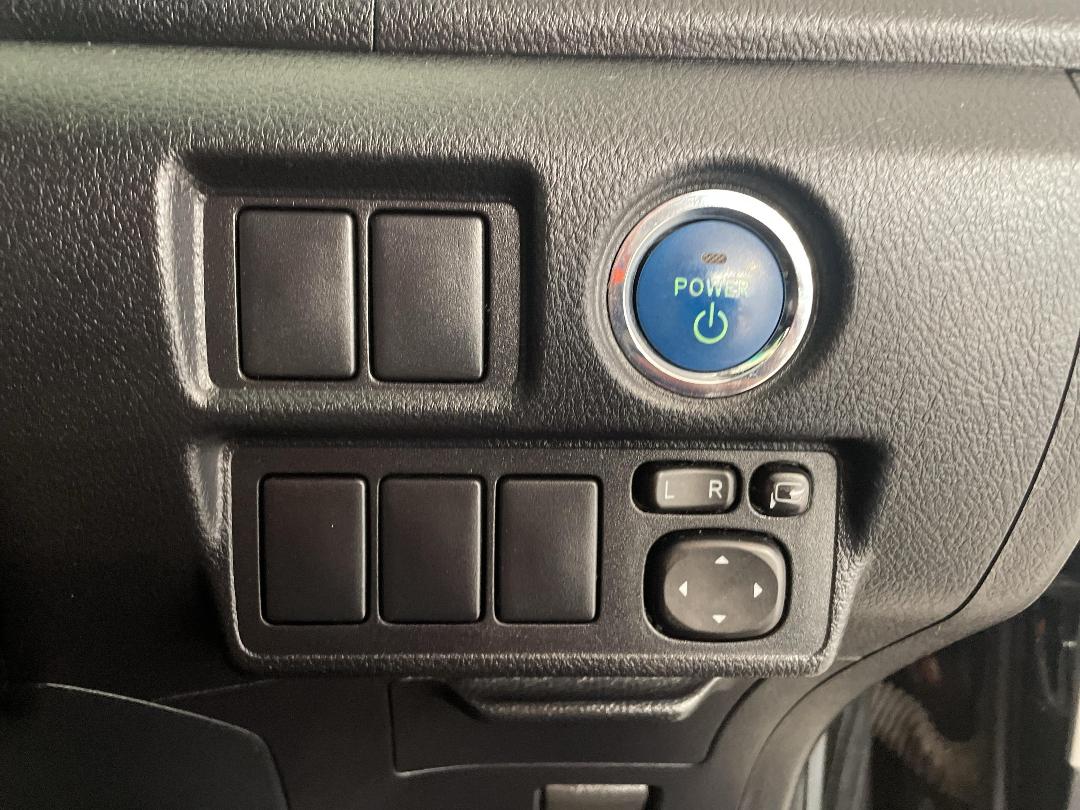 Photo '25' of Toyota SAI