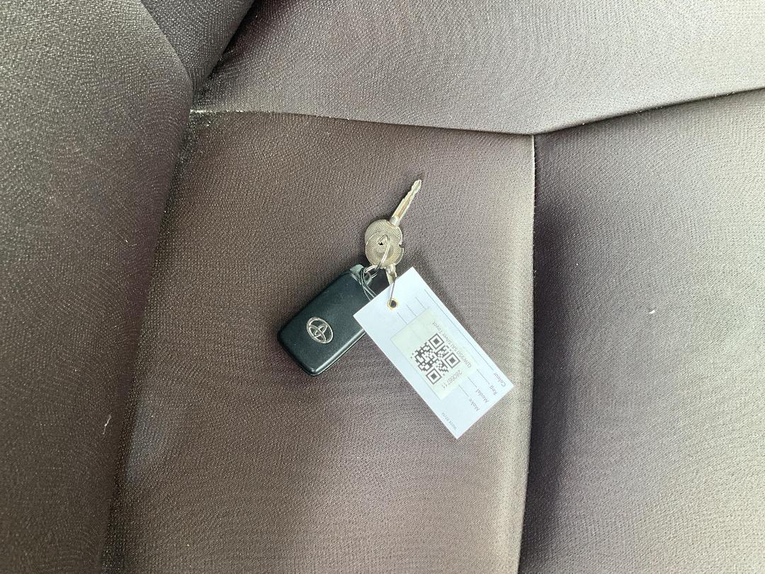 Photo '17' of Toyota SAI