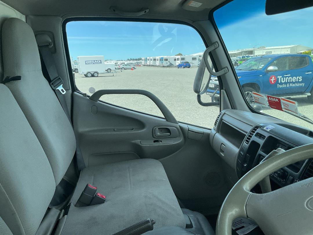 Photo '9' of Toyota Toyoace Box Body Photo '9' of Toyota Toyoace Box Body