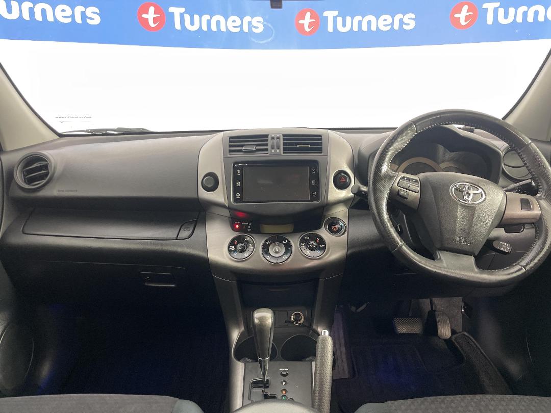 Photo '17' of Toyota Vanguard