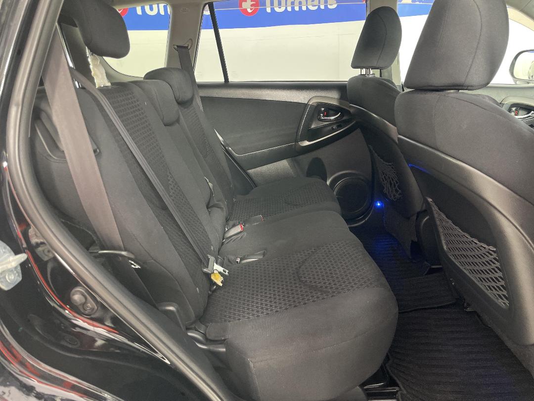 Photo '20' of Toyota Vanguard