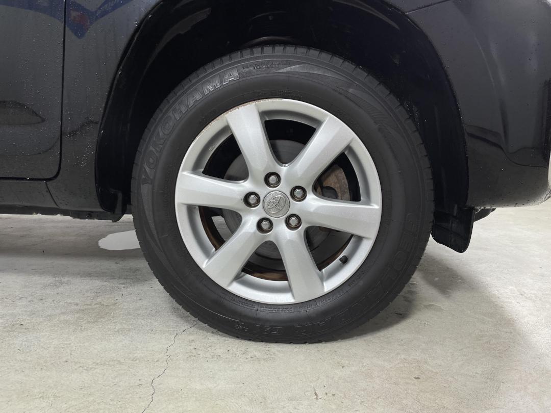 Photo '9' of Toyota Vanguard Photo '9' of Toyota Vanguard