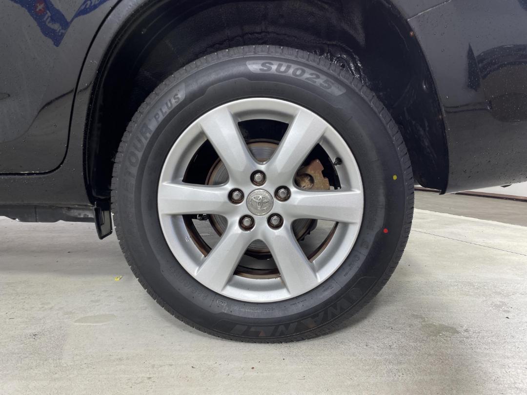 Photo '11' of Toyota Vanguard Photo '11' of Toyota Vanguard