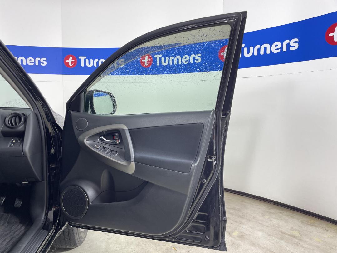 Photo '15' of Toyota Vanguard Photo '15' of Toyota Vanguard