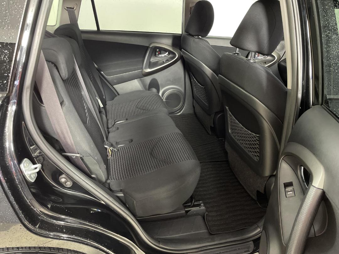 Photo '20' of Toyota Vanguard Photo '20' of Toyota Vanguard