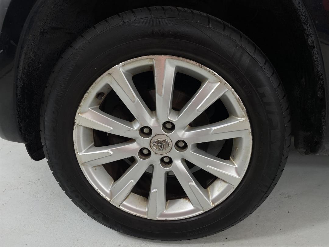 Photo '10' of Toyota Vanguard Photo '10' of Toyota Vanguard