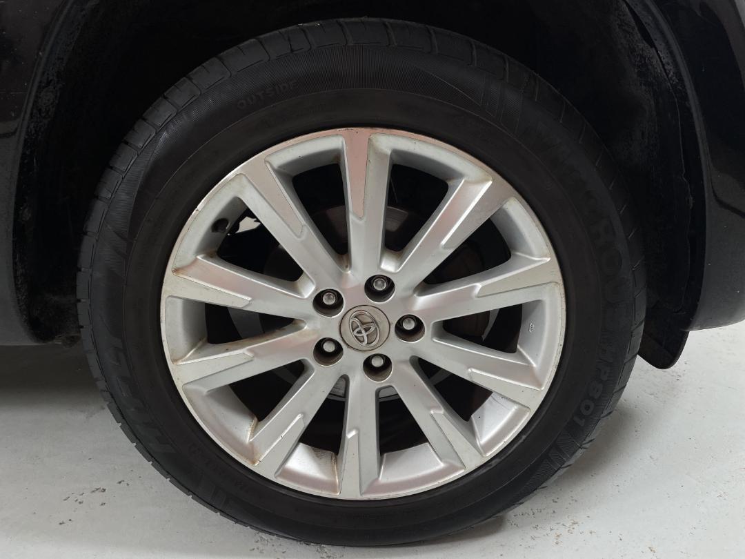 Photo '9' of Toyota Vanguard Photo '9' of Toyota Vanguard