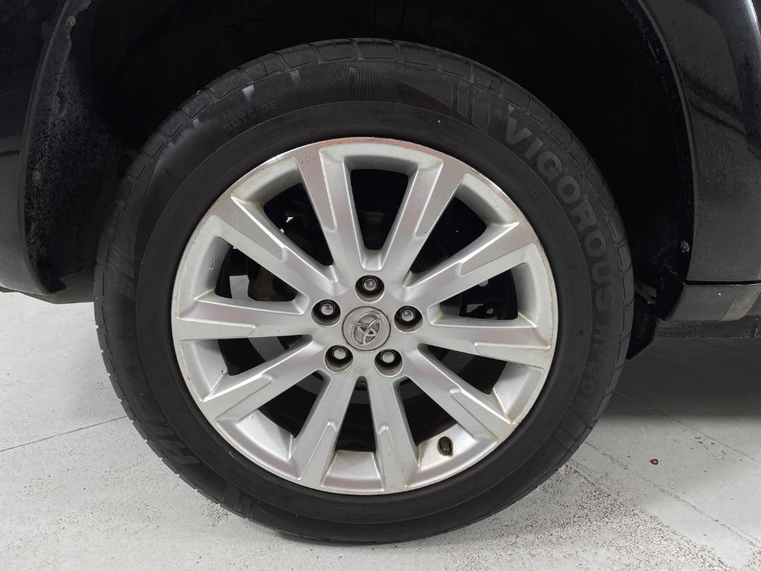 Photo '12' of Toyota Vanguard Photo '12' of Toyota Vanguard