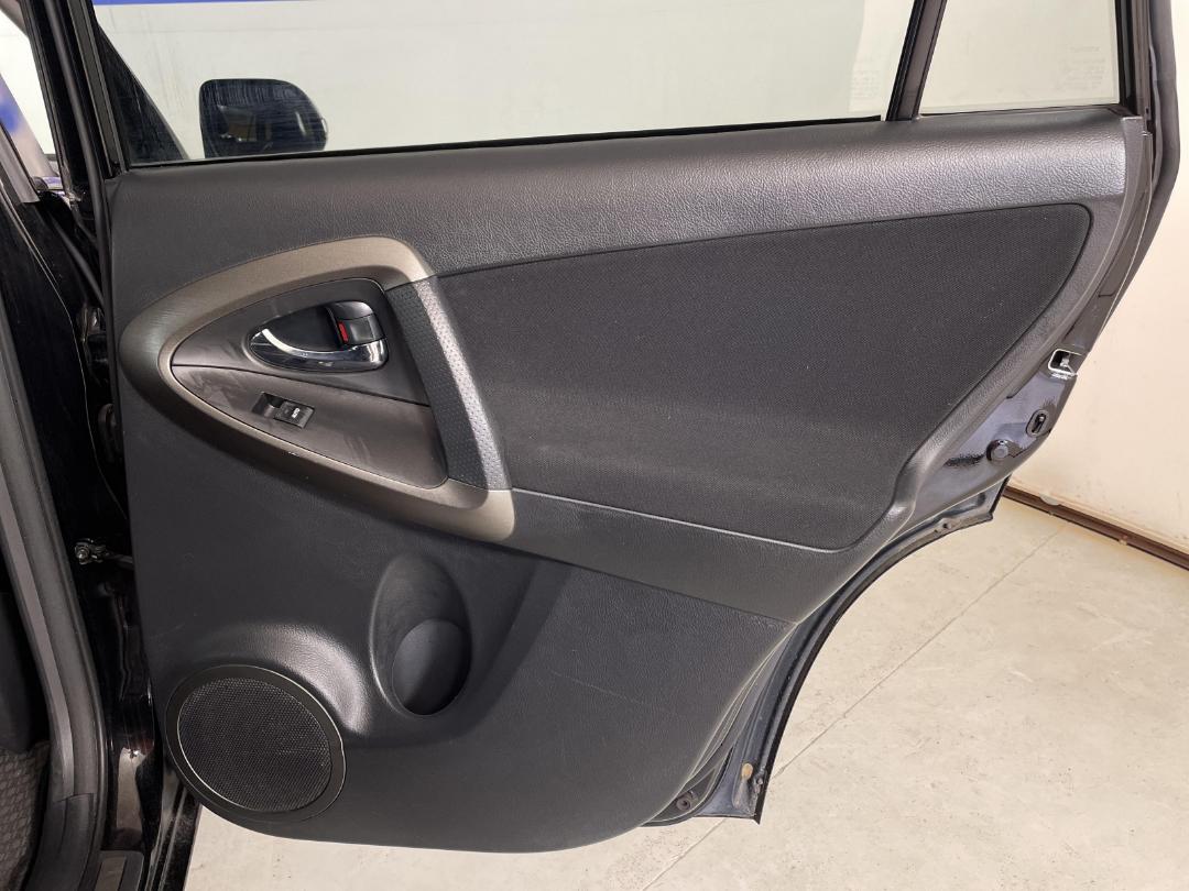 Photo '19' of Toyota Vanguard Photo '19' of Toyota Vanguard