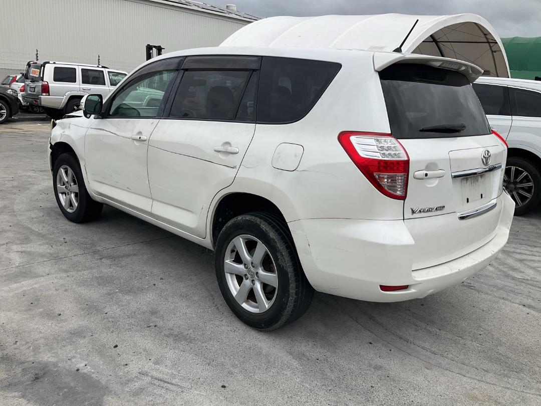 Photo '15' of Toyota Vanguard