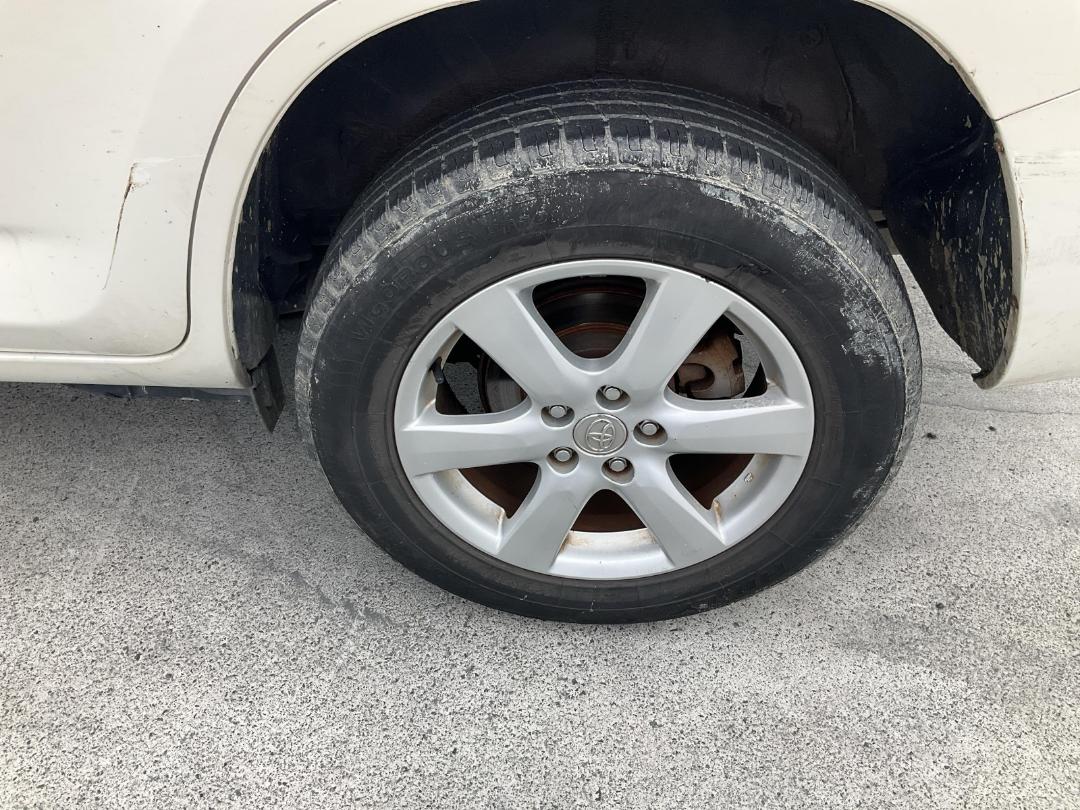 Photo '14' of Toyota Vanguard