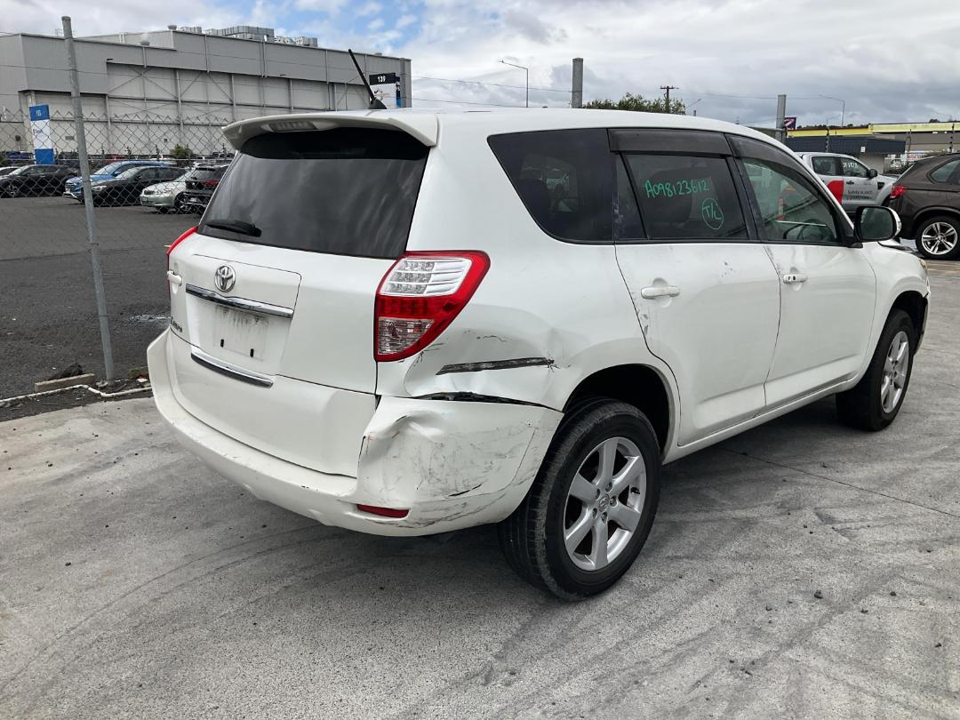 Photo '23' of Toyota Vanguard