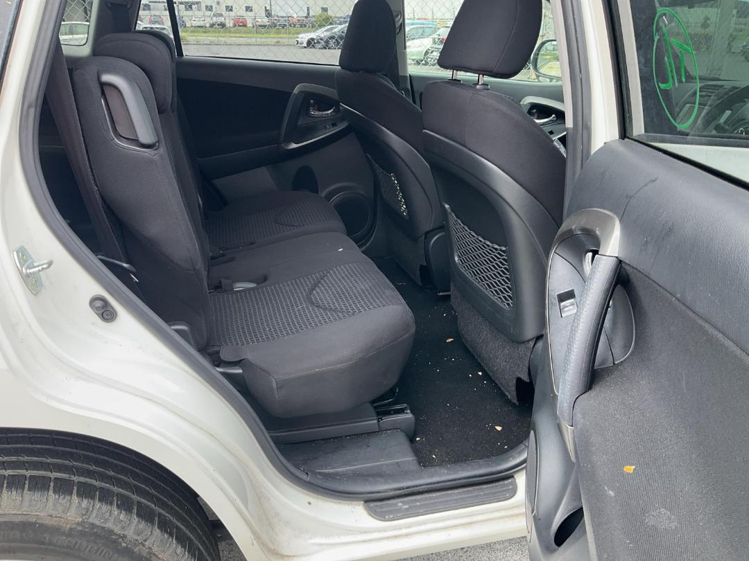 Photo '26' of Toyota Vanguard