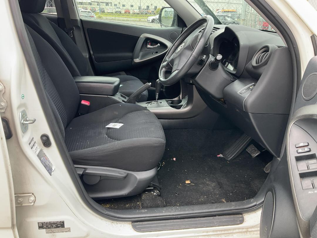 Photo '27' of Toyota Vanguard