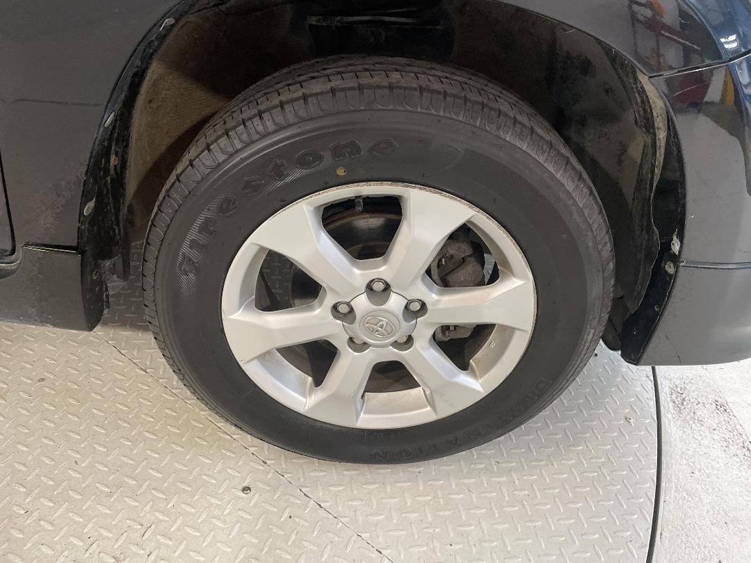 Photo '9' of Toyota Vanguard