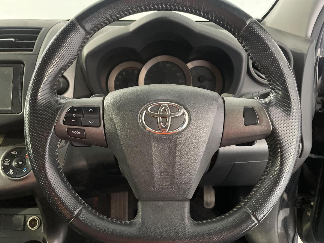 Photo '26' of Toyota Vanguard