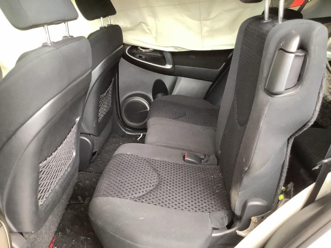 Photo '10' of Toyota Vanguard Photo '10' of Toyota Vanguard