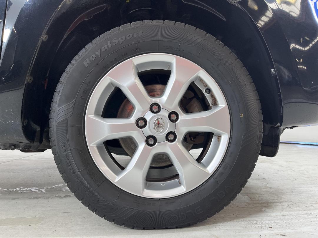 Photo '9' of Toyota Vanguard Photo '9' of Toyota Vanguard