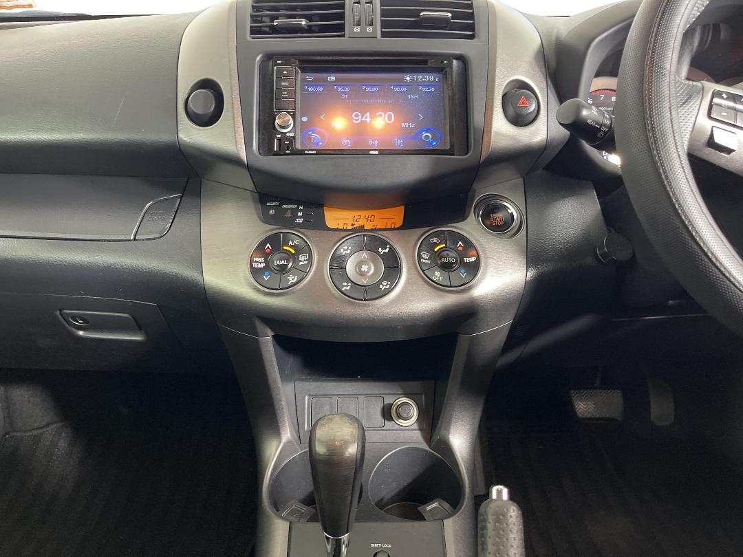 Photo '18' of Toyota Vanguard Photo '18' of Toyota Vanguard