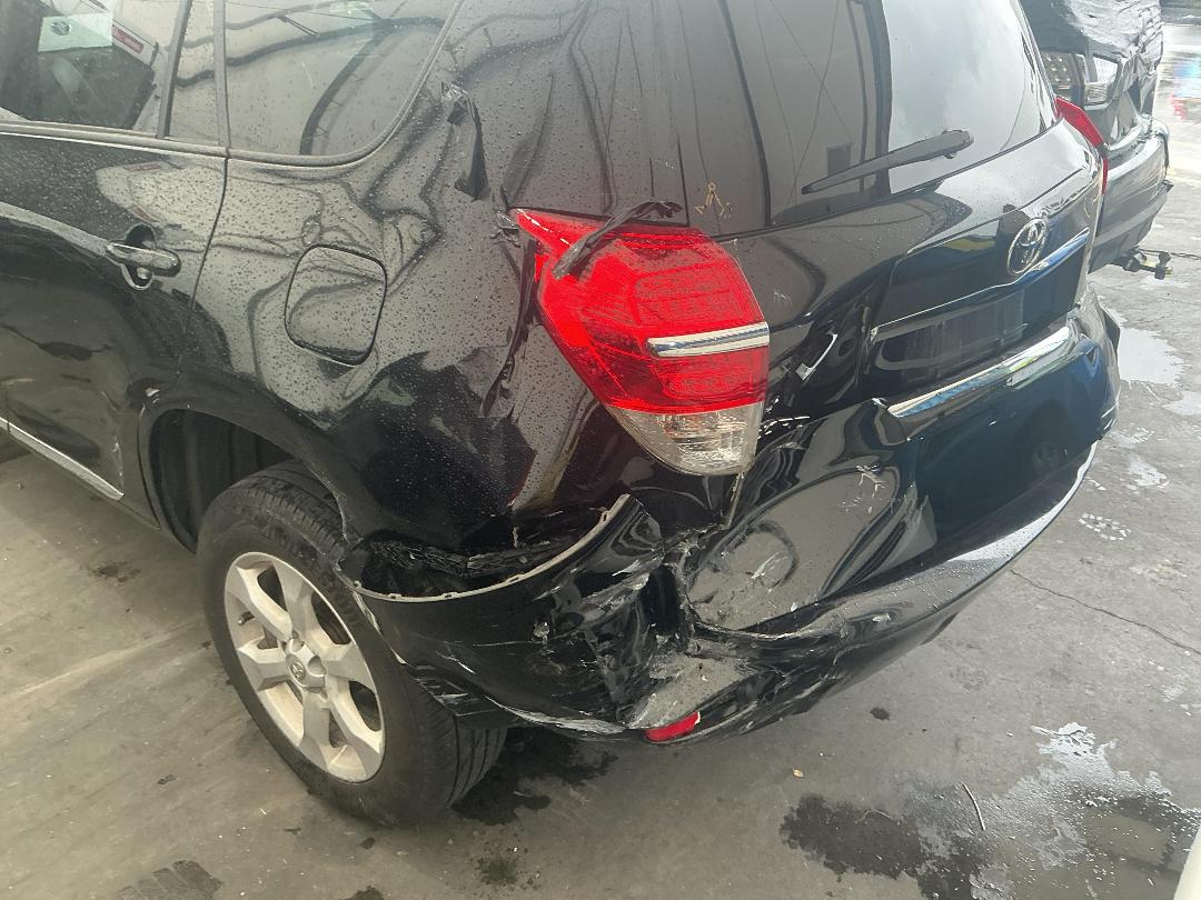 Photo '10' of Toyota Vanguard