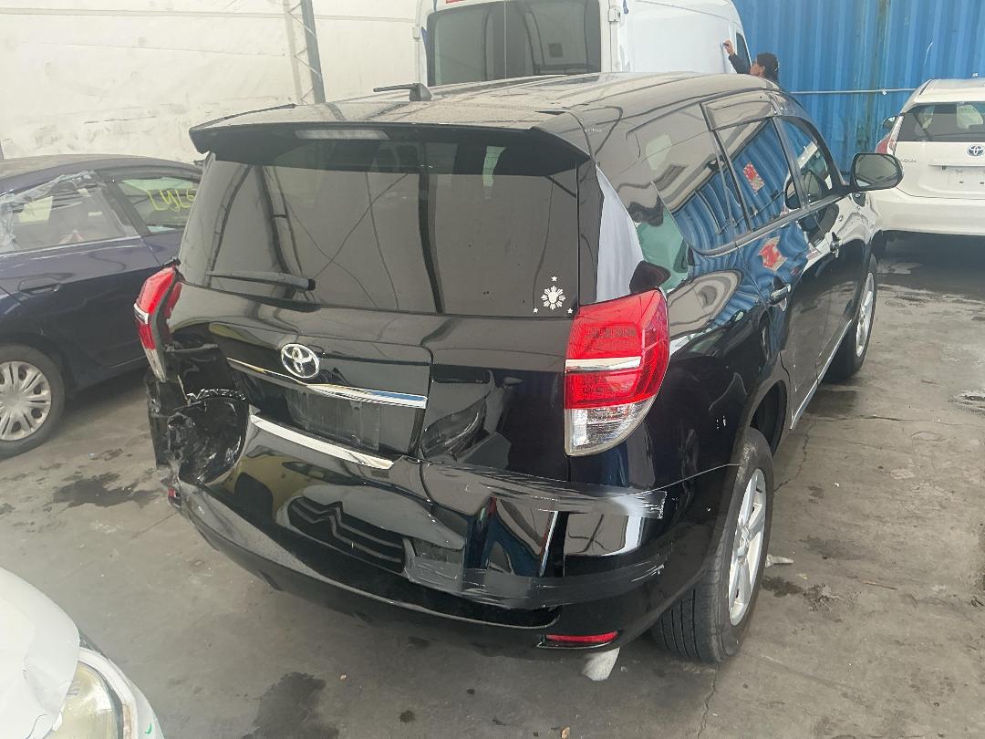 Photo '11' of Toyota Vanguard