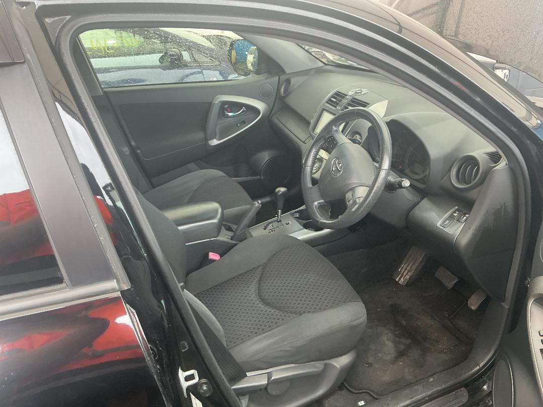 Photo '19' of Toyota Vanguard