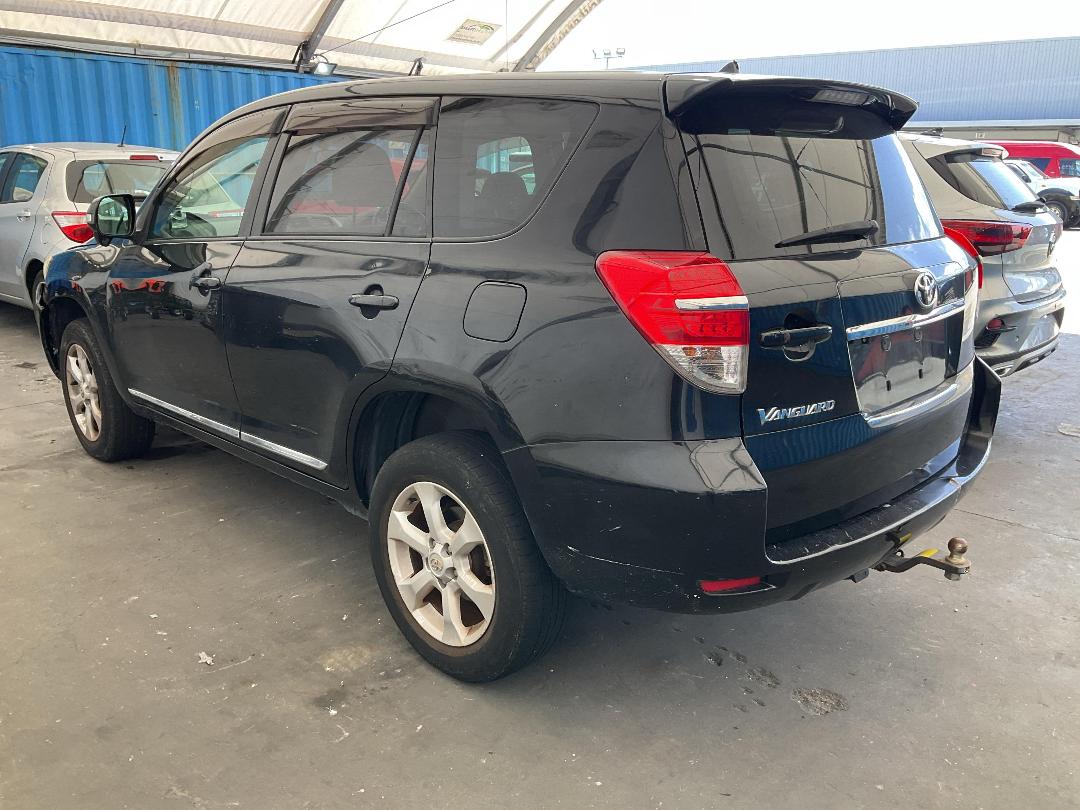 Photo '17' of Toyota Vanguard Photo '17' of Toyota Vanguard