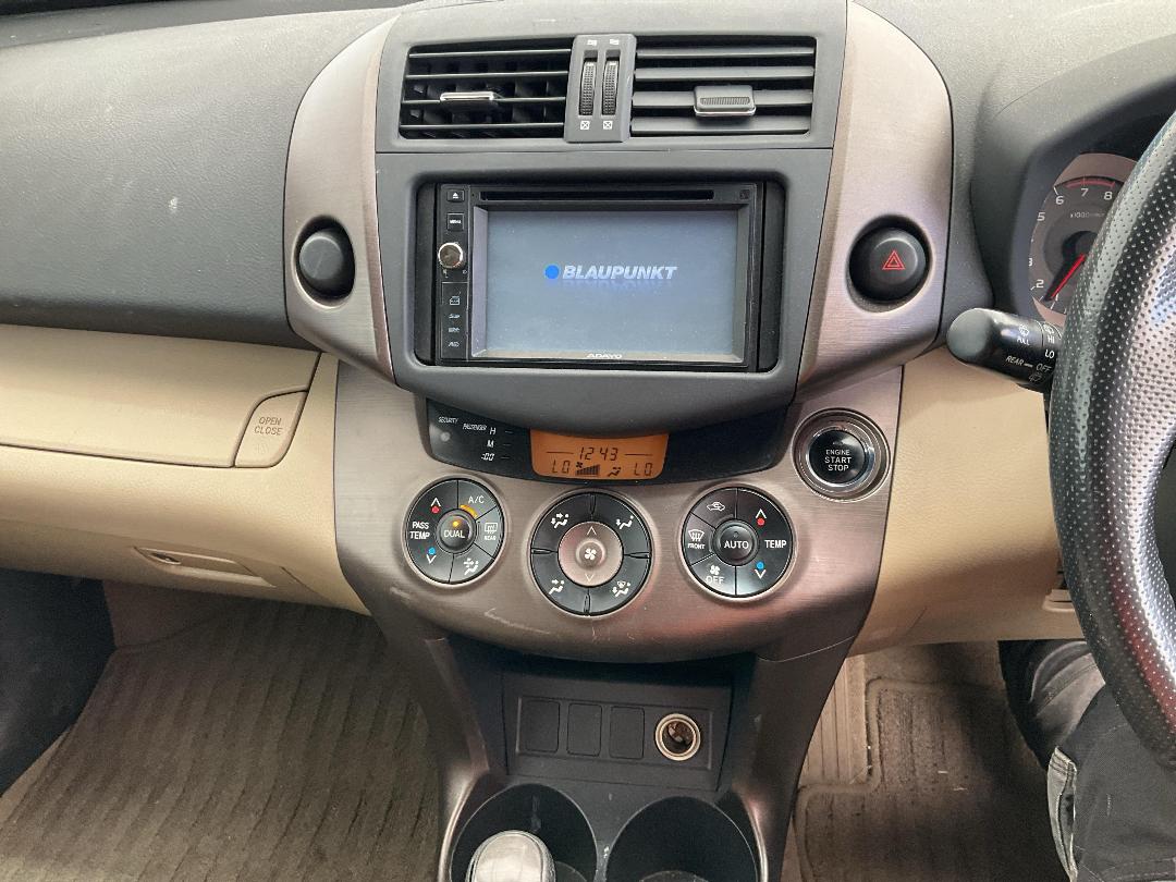 Photo '32' of Toyota Vanguard Photo '32' of Toyota Vanguard