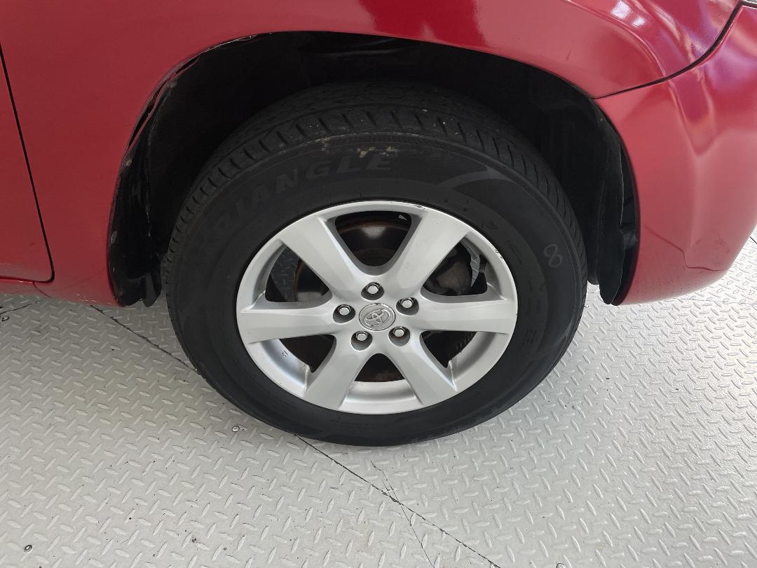 Photo '9' of Toyota Vanguard