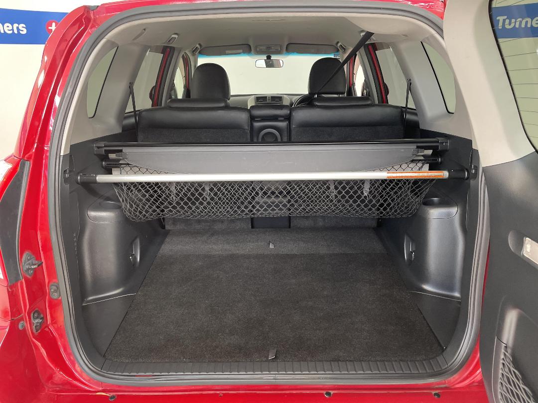 Photo '14' of Toyota Vanguard