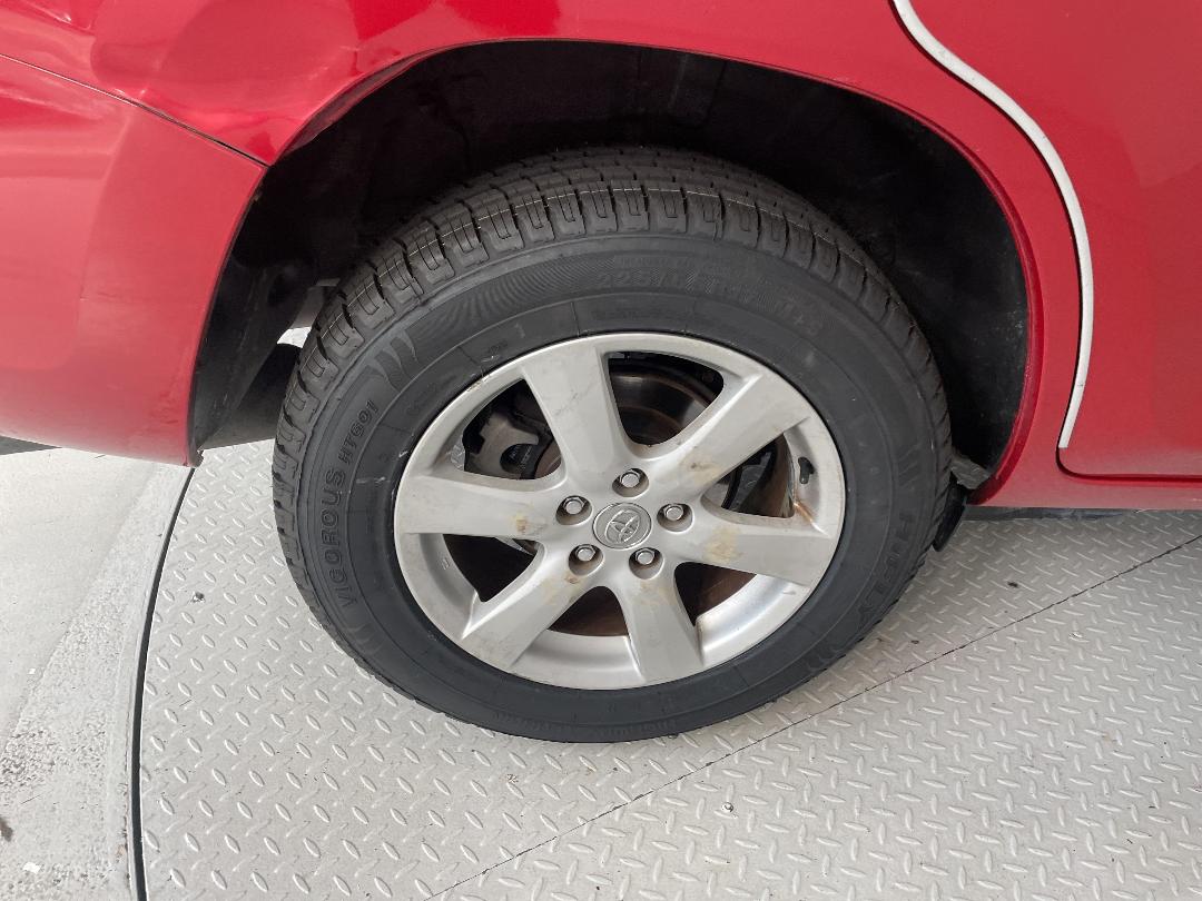 Photo '12' of Toyota Vanguard