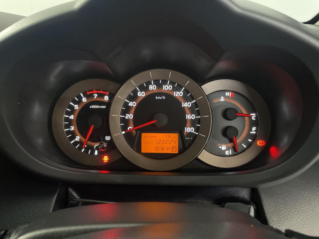 Photo '21' of Toyota Vanguard