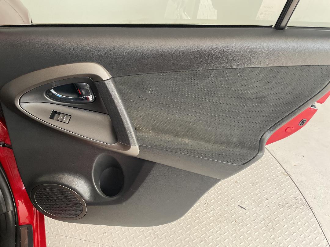 Photo '19' of Toyota Vanguard