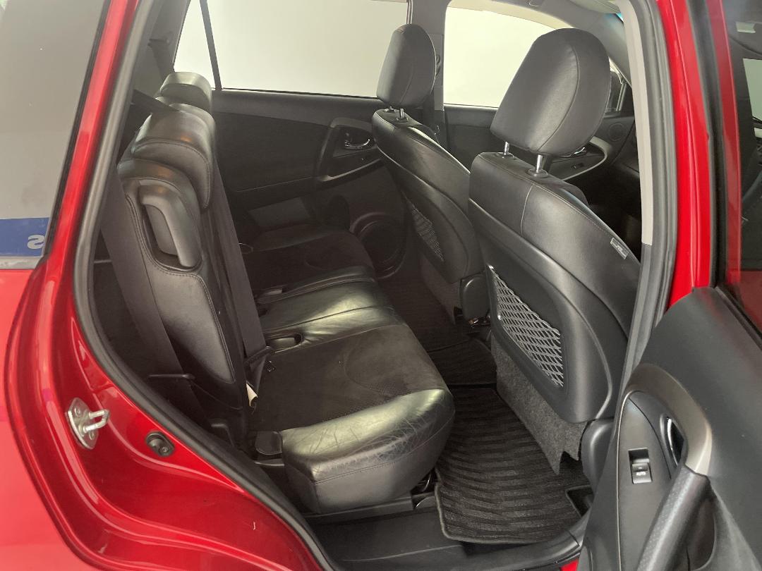 Photo '20' of Toyota Vanguard