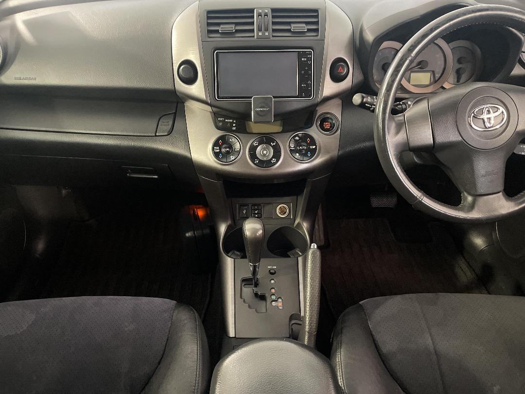 Photo '18' of Toyota Vanguard