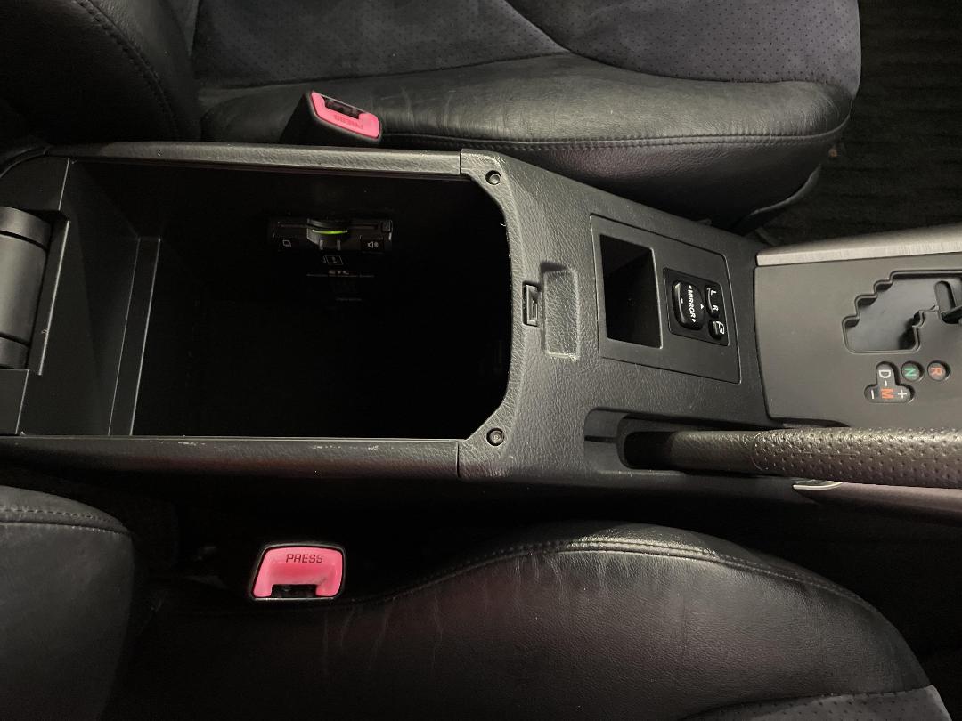 Photo '30' of Toyota Vanguard