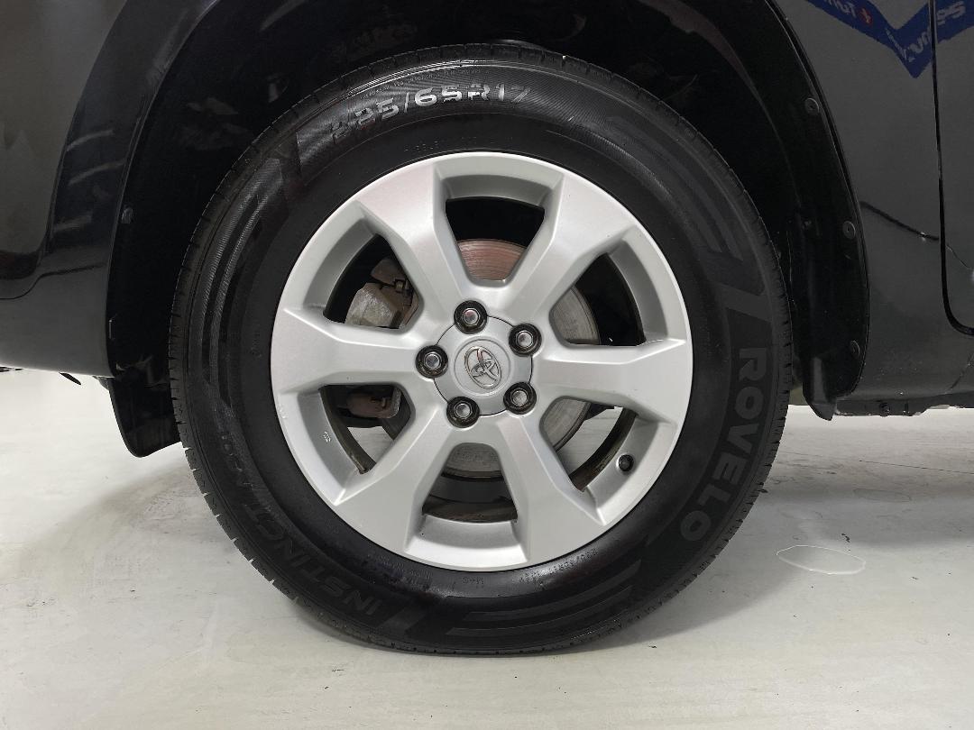 Photo '10' of Toyota Vanguard