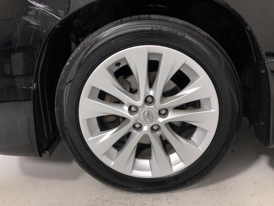 Photo '10' of Toyota Vellfire Photo '10' of Toyota Vellfire