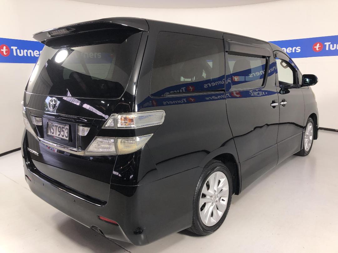 Photo '7' of Toyota Vellfire Photo '7' of Toyota Vellfire