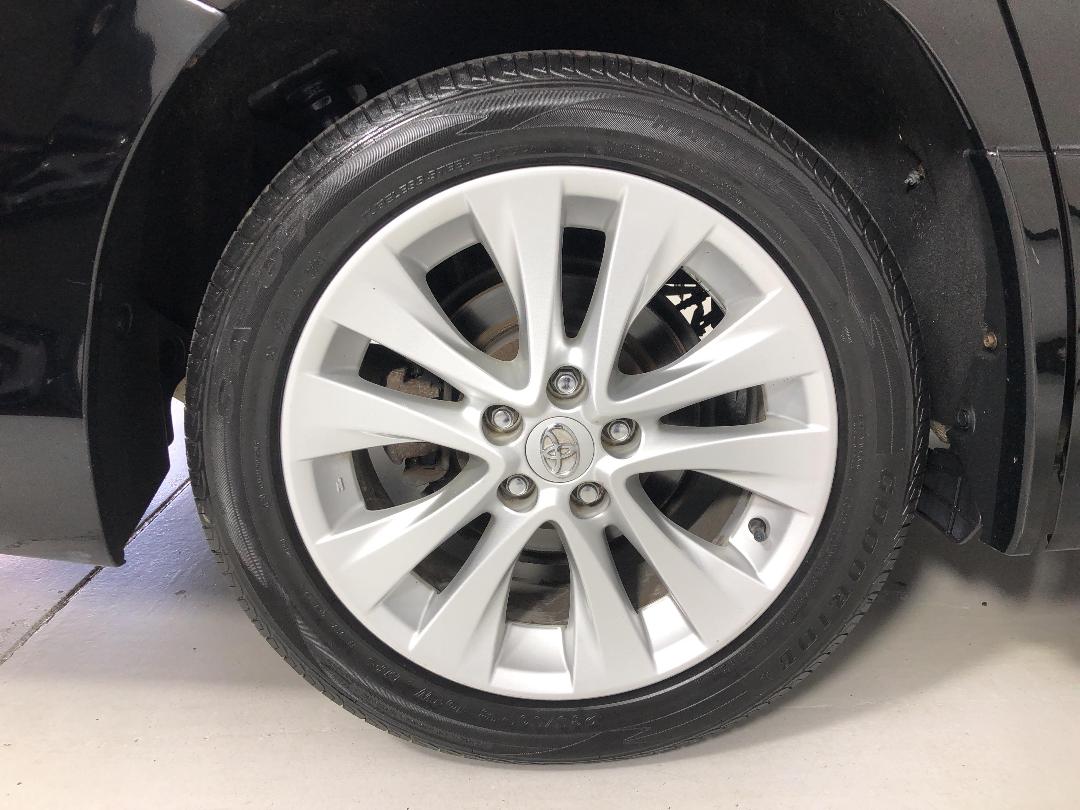 Photo '12' of Toyota Vellfire Photo '12' of Toyota Vellfire